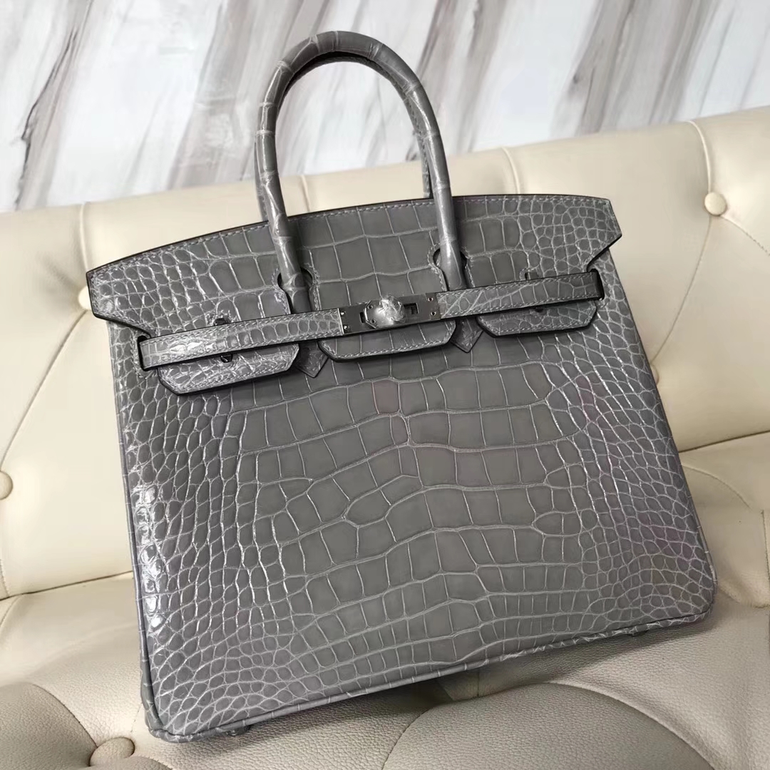 Hermès(爱马仕)Birkin25cm Alligator shiny亮面鳄鱼 浅灰 银扣 气质灰 现货-拉尔森鳄鱼皮具定制 - 爱马仕包包官网 Hermès(爱马仕)Birkin25cm Alligator shiny亮面鳄鱼 浅灰 银扣 气质灰 现货