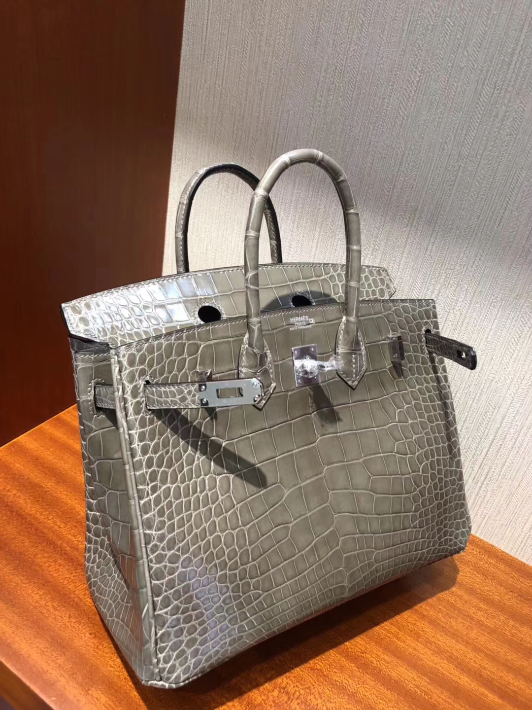 Hermès（爱马仕）Birkin25cm Alligator shiny 亮面鳄鱼 ck18 斑鸠灰 Gris T 银扣