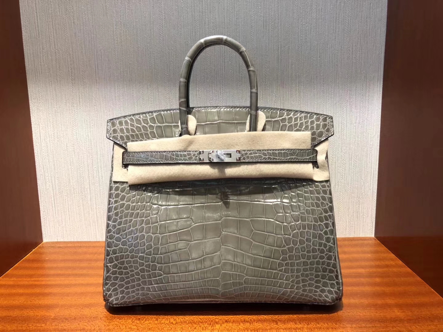 Hermès（爱马仕）Birkin25cm Alligator shiny 亮面鳄鱼 ck18 斑鸠灰 Gris T 银扣