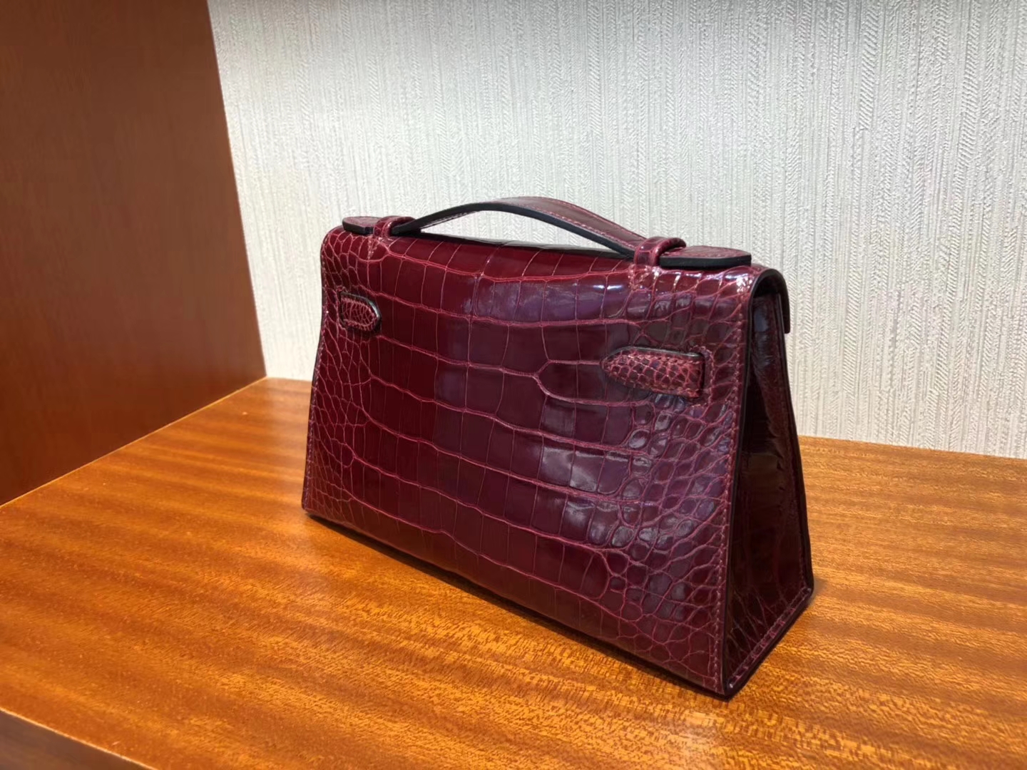 Hermès（爱马仕）Minikelly pochette 22cm Alligator shiny 亮面 F5 勃艮第酒红 新酒红 银扣