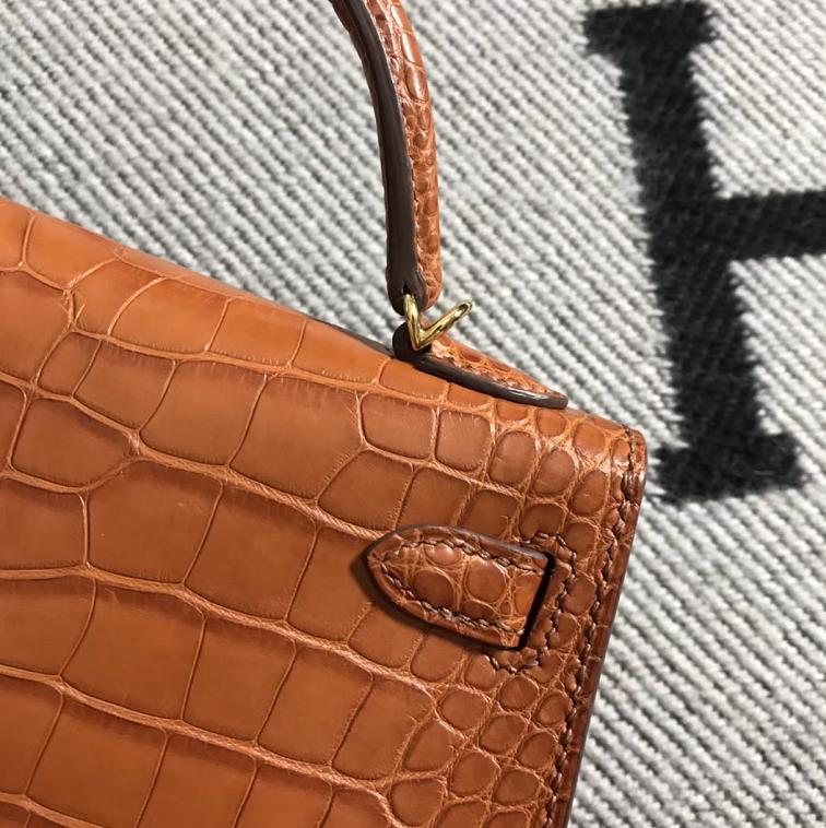 Hermès（爱马仕）Mini Kelly迷你凯莉包 美洲浅棕色 金扣 2代