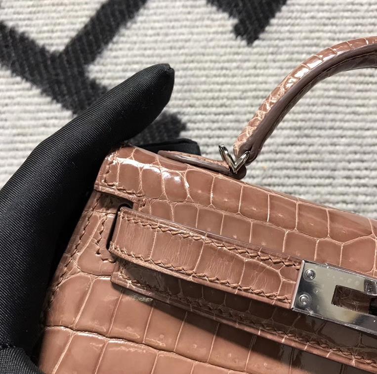Hermès（爱马仕）Minikelly ll Alligator shiny 亮面鳄鱼 6Ｑ 褐色 银扣