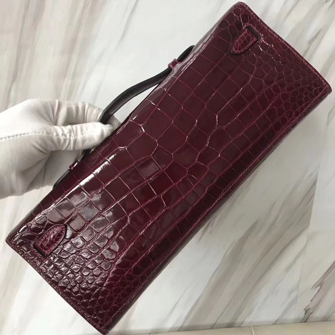 Hermès（爱马仕）Kelly cut 31cm porosus shiny 亮面鳄鱼 波尔多酒红 金扣