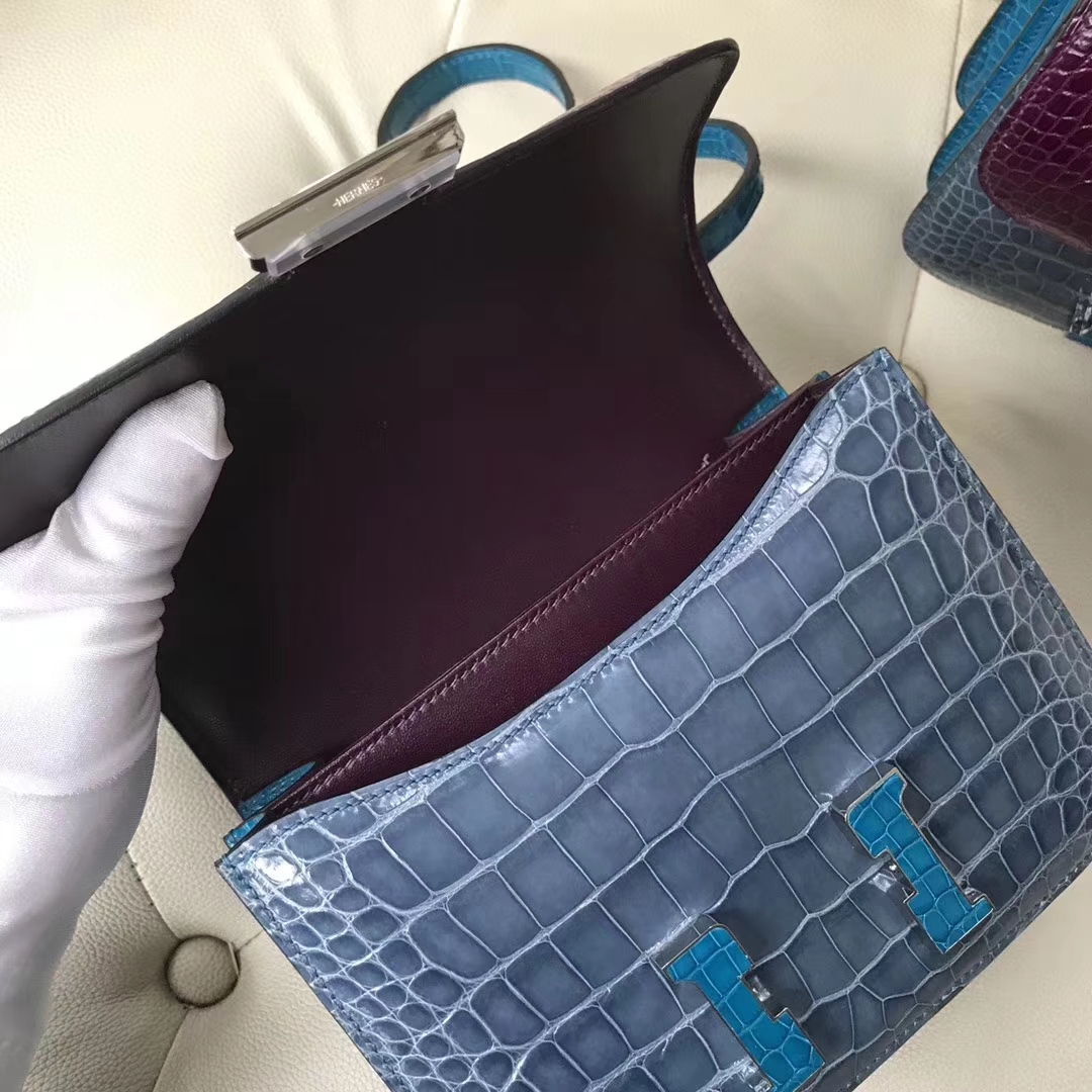 Hermès（爱马仕）Constance18cm Crocodile shiny 亮面鳄鱼 三拼 加伦紫拼牛仔蓝拼伊兹密尔蓝 鳄鱼扣