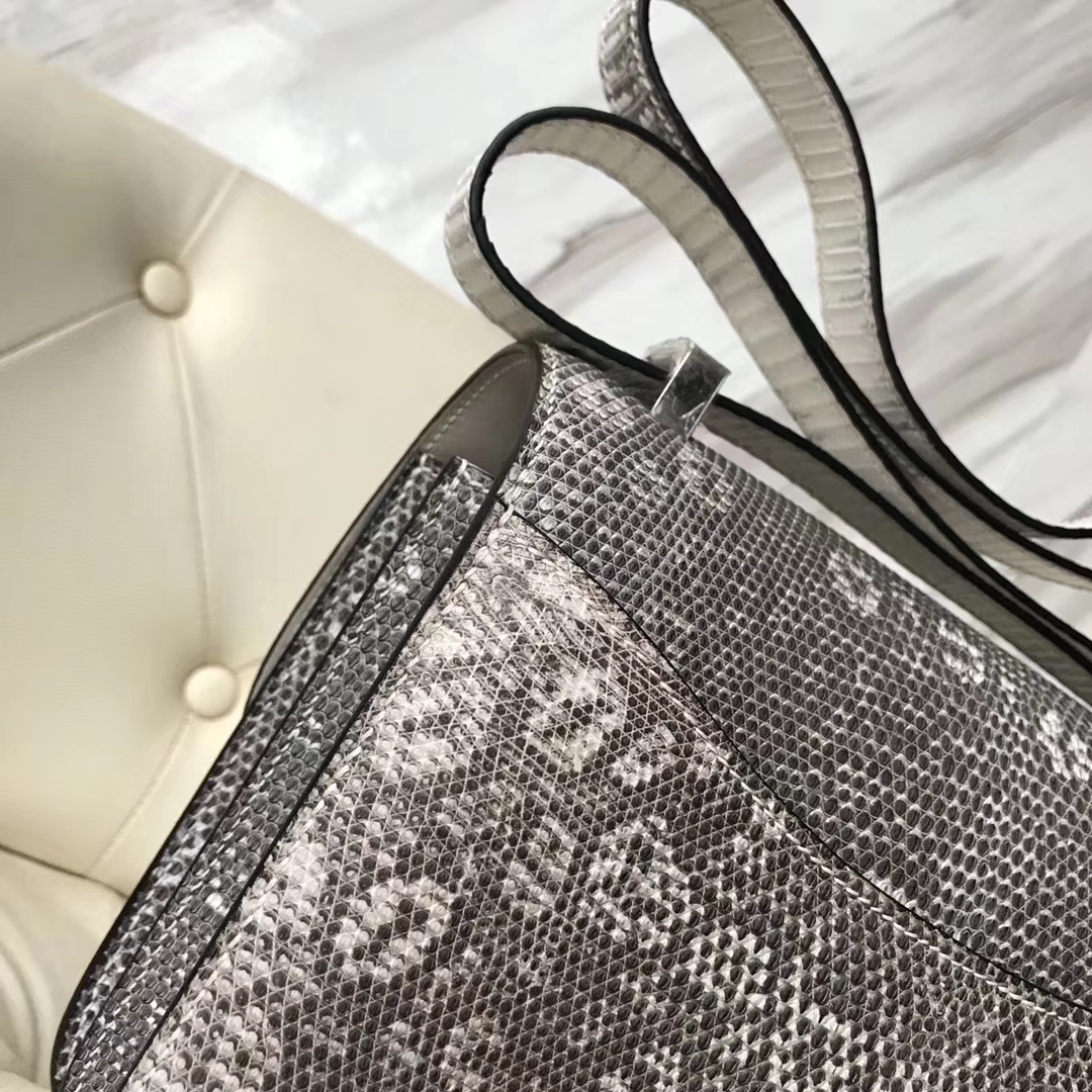 Hermès（爱马仕）Constance23cm lizard 进口蜥蜴皮 01自然色 蜡线全手工 银扣一枚[