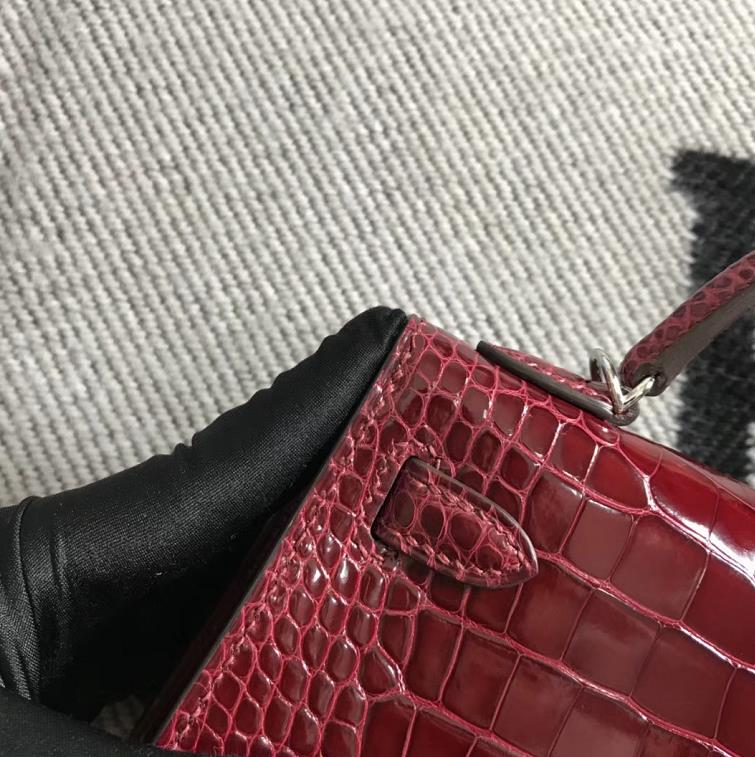 Hermès（爱马仕）Mini Kelly迷你凯莉包 美洲深红色 银扣 2代