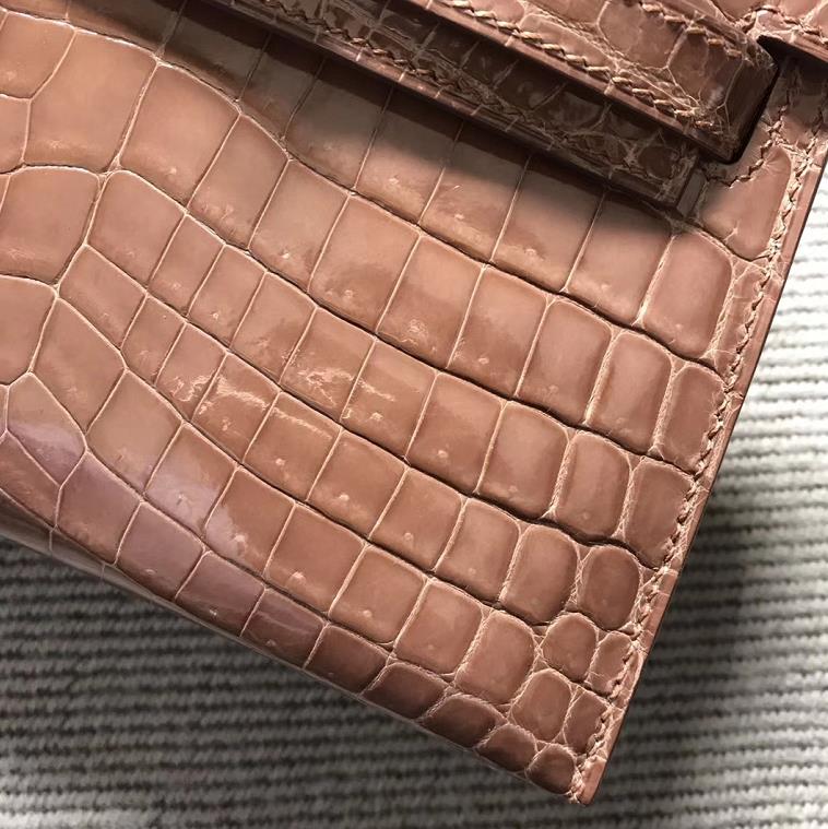 Hermès（爱马仕）Minikelly ll Alligator shiny 亮面鳄鱼 6Ｑ 褐色 银扣