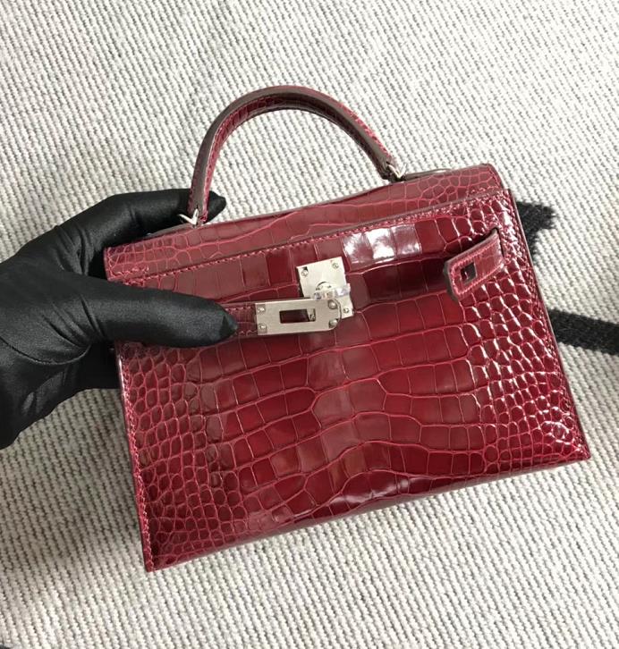 Hermès(爱马仕)Mini Kelly迷你凯莉包 美洲深红色 银扣 2代-拉尔森鳄鱼皮具定制 - 爱马仕包包官网 Hermès(爱马仕)Mini Kelly迷你凯莉包 美洲深红色 银扣 2代