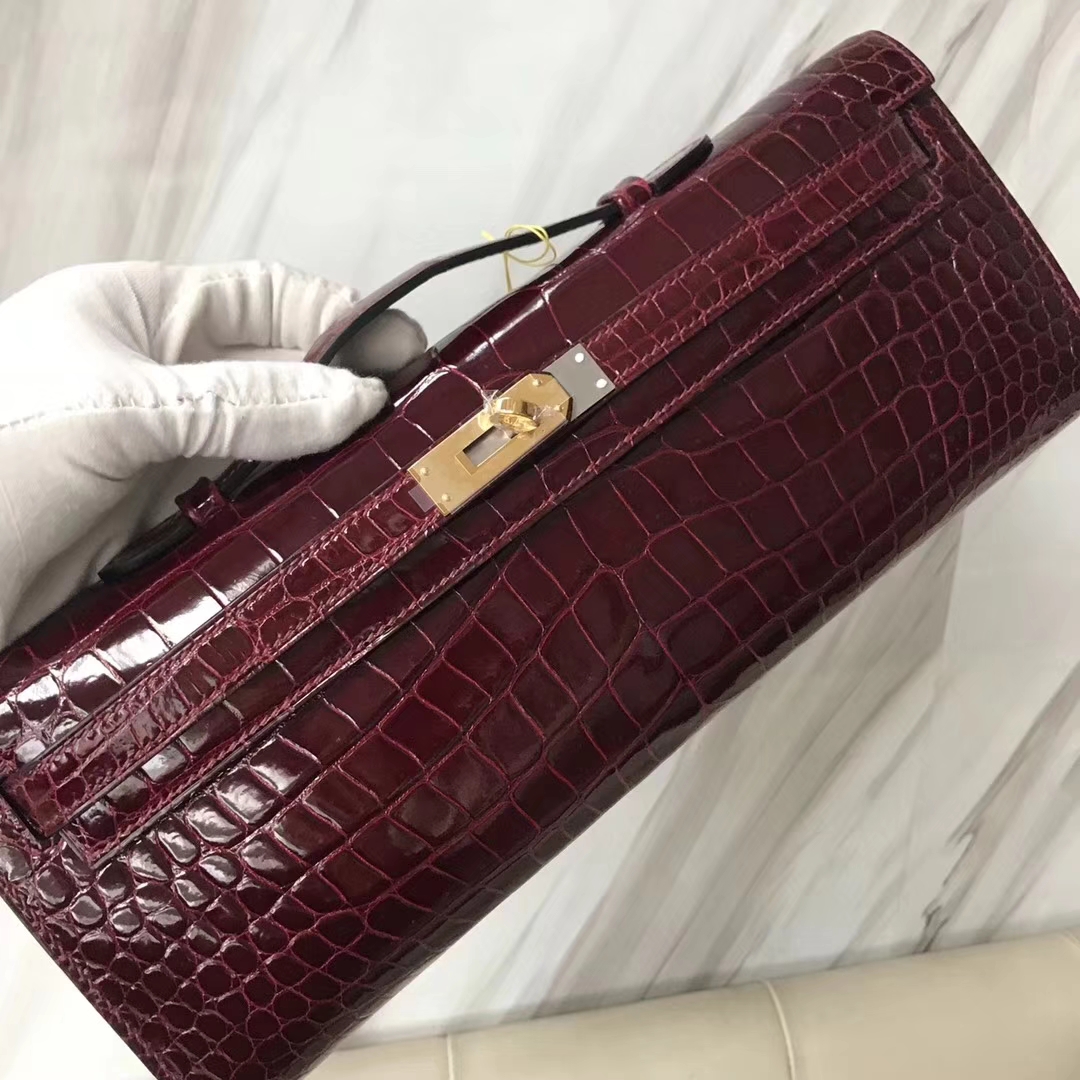 Hermès(爱马仕)Kelly cut 31cm porosus shiny 亮面鳄鱼 波尔多酒红 金扣-拉尔森鳄鱼皮具定制 - 爱马仕包包官网 Hermès(爱马仕)Kelly cut 31cm porosus shiny 亮面鳄鱼 波尔多酒红 金扣