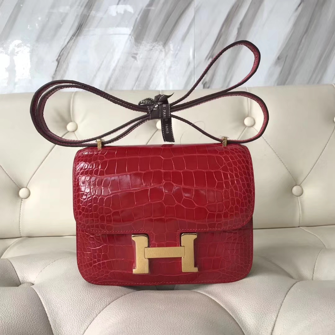 Hermès（爱马仕）Constance18cm Alligator shiny 亮面鳄鱼 ck95 法拉利红 Graphite 金扣