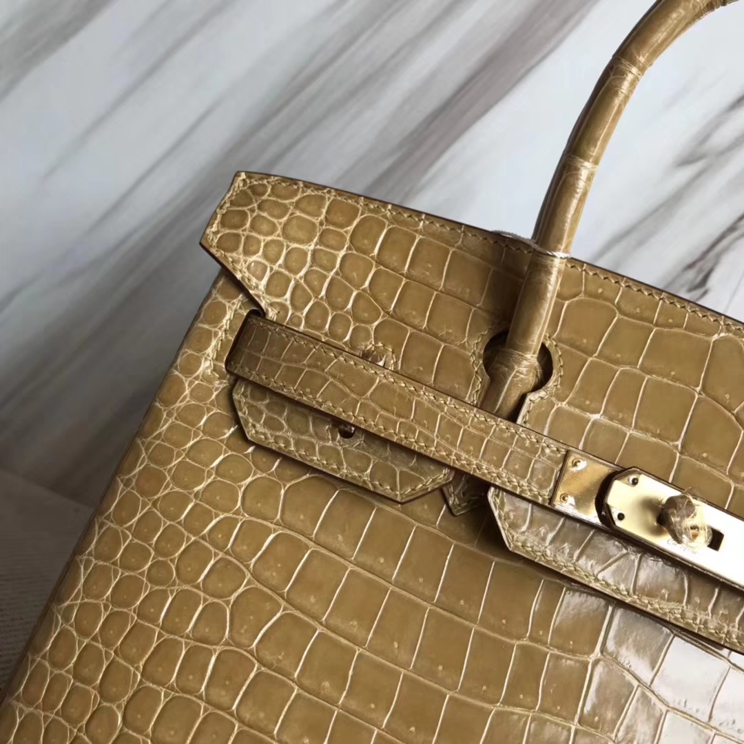 Hermès（爱马仕）Birkin30cm Porosus shiny 亮面澳洲湾鳄  杏色 奶茶色 金扣