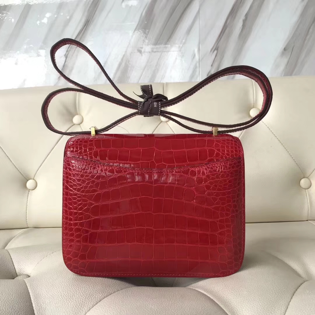 Hermès（爱马仕）Constance18cm Alligator shiny 亮面鳄鱼 ck95 法拉利红 Graphite 金扣