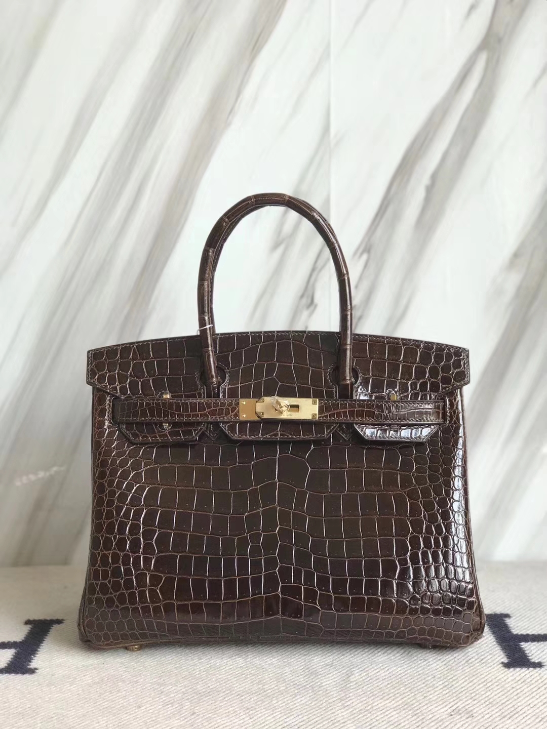Hermès（爱马仕）Birkin30cm Porosus shiny 亮面澳洲湾鳄  咖啡色 巧克力色 金扣