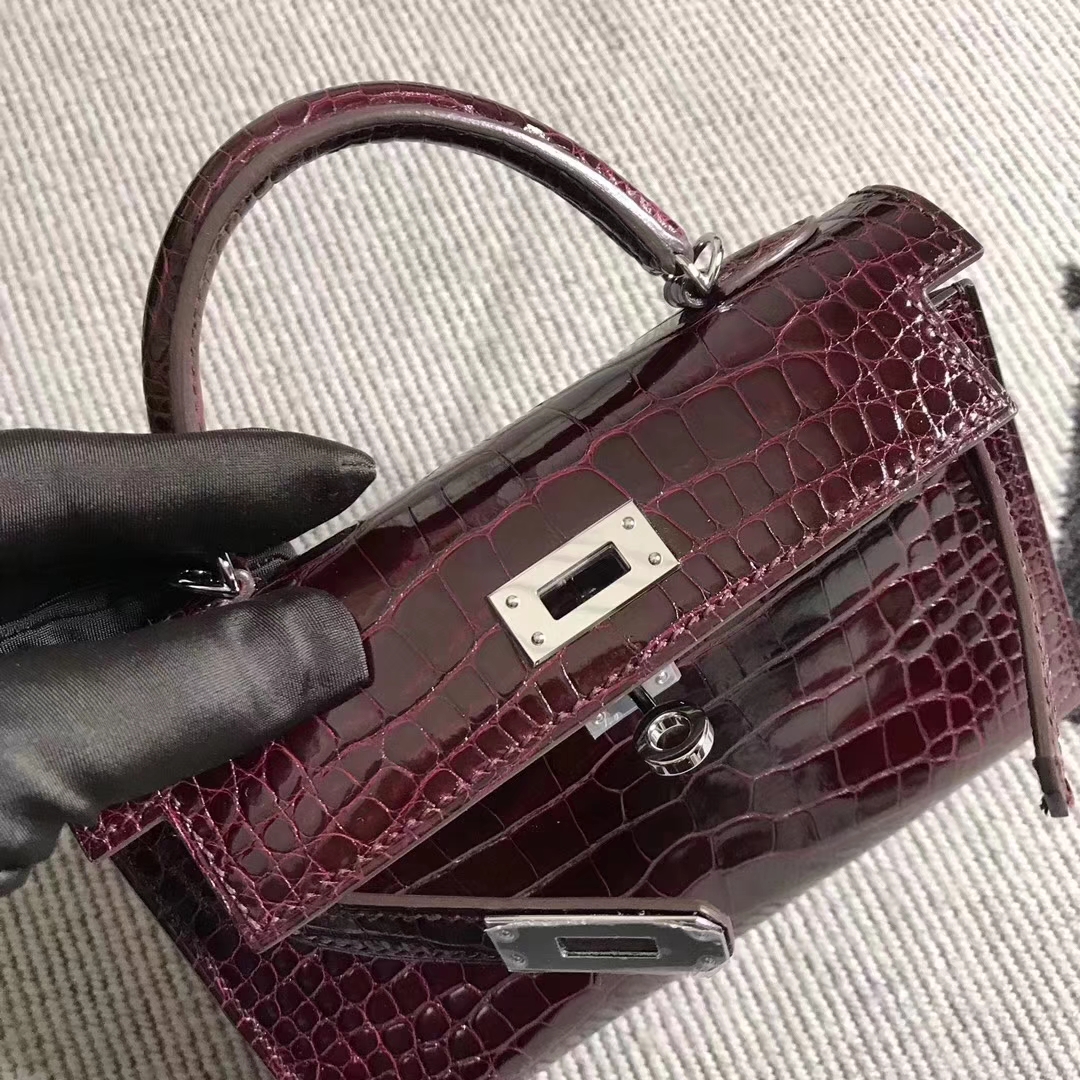 Hermès（爱马仕）小极品亮面鳄鱼 两点 小康 19cm 银扣，完美品质
