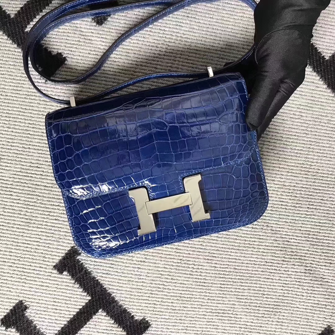Hermès（爱马仕）小极品亮面鳄鱼 电光蓝 两点 小康 19cm 银扣 完美品质