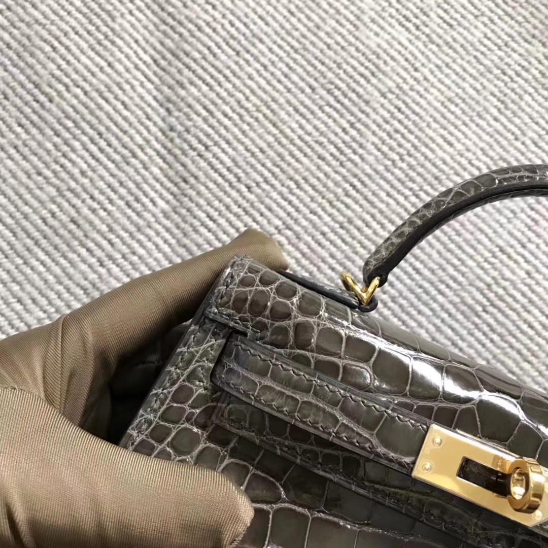 Hermès（爱马仕）亮面美洲鳄鱼 mini 2代 铁灰色 金扣