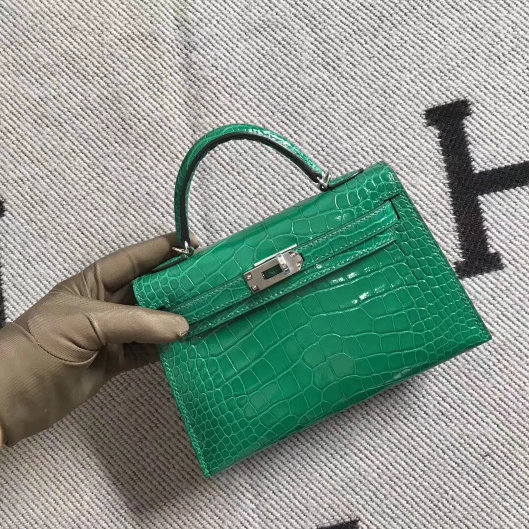 Hermès(爱马仕)亮面美洲鳄鱼 mini 2代 翡翠绿 银扣-拉尔森鳄鱼皮具定制 - 爱马仕包包官网 Hermès(爱马仕)亮面美洲鳄鱼 mini 2代 翡翠绿 银扣