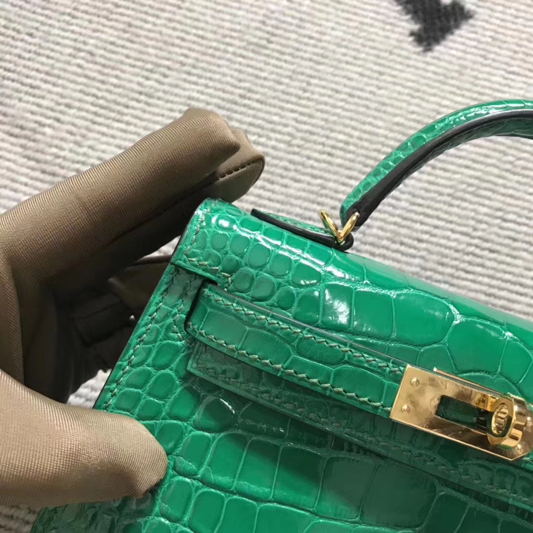 Hermès（爱马仕）亮面美洲鳄鱼 mini 2代 翡翠绿 金扣