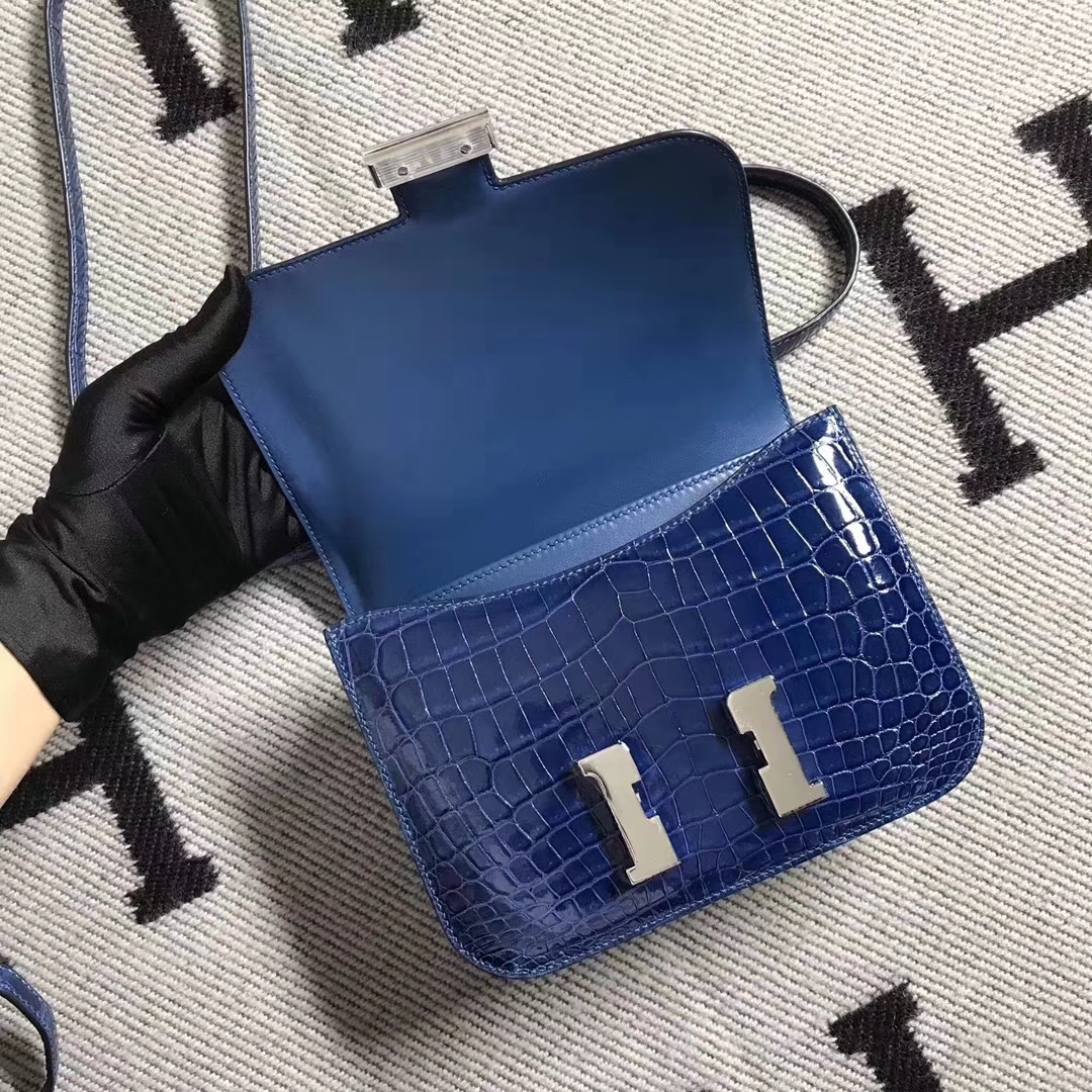 Hermès（爱马仕）小极品亮面鳄鱼 电光蓝 两点 小康 19cm 银扣 完美品质