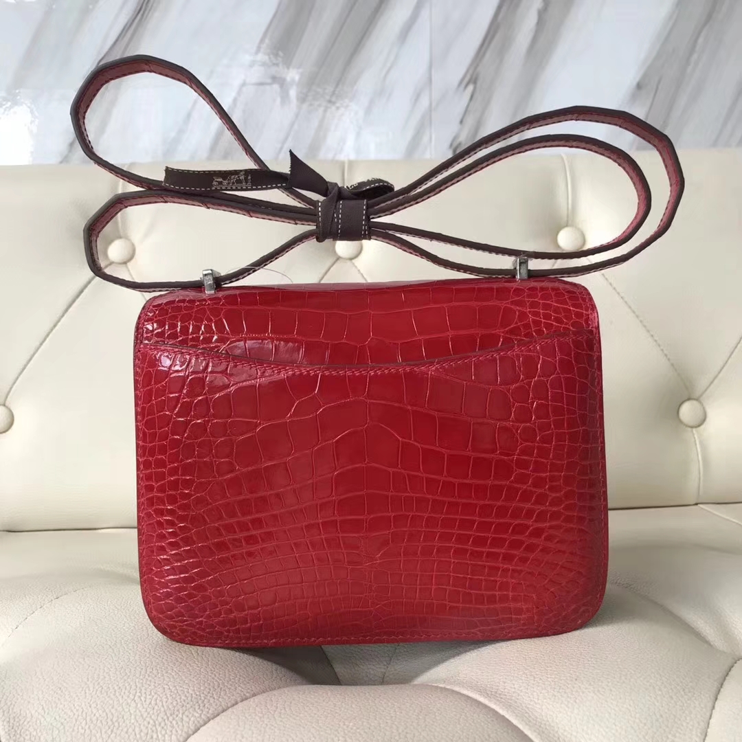 Hermès（爱马仕）Constance18cm Alligator shiny 亮面鳄鱼 ck95 法拉利红 Graphite 银扣