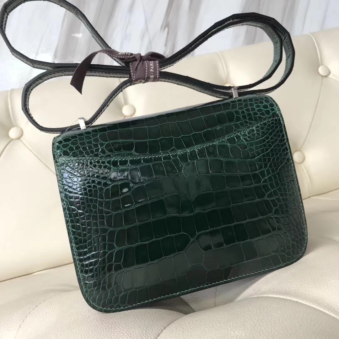 Hermès（爱马仕）Constance18cm Alligator shiny 亮面鳄鱼 ck67 祖母绿 Graphite 银扣