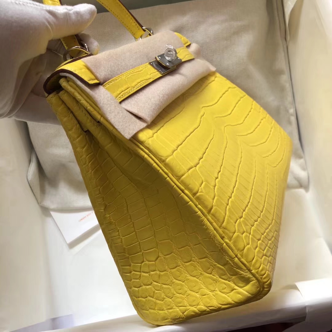 Hermès（爱马仕）Kelly Matt crocodile 雾面尼罗鳄 9R柠檬黄 28cm