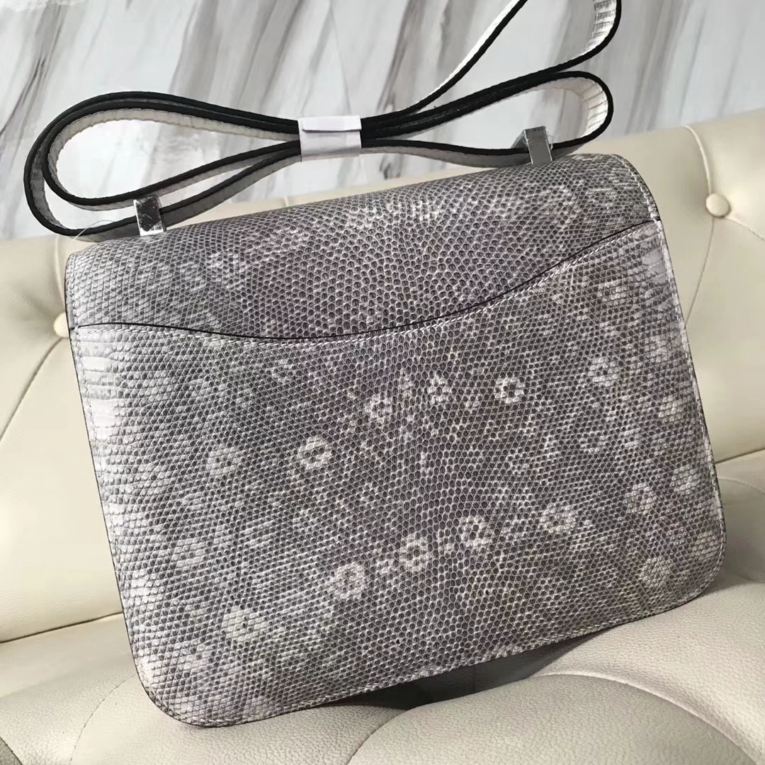 Hermès（爱马仕）Constance24cm lizard 进口亮面蜥蜴皮 01 原色 小喜马拉雅色 银扣