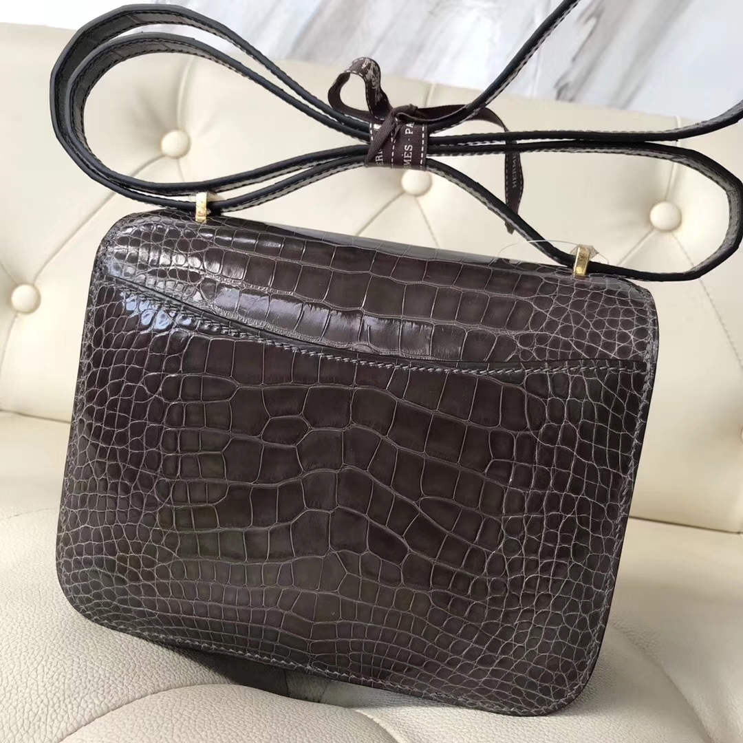 Hermès（爱马仕）Constance  Alligator shiny  ck88 石墨灰 graphite 金扣 18cm
