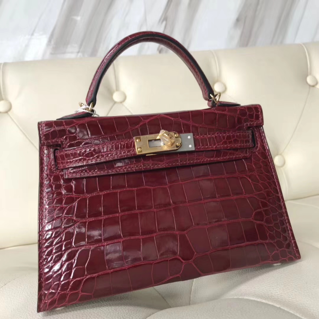 Hermès(爱马仕)Minikelly ll Alligator shiny 亮面鳄鱼 F5 勃艮第酒红 新酒红 金扣-拉尔森鳄鱼皮具定制 - 爱马仕包包官网 Hermès(爱马仕)Minikelly ll Alligator shiny 亮面鳄鱼 F5 勃艮第酒红 新酒红 金扣