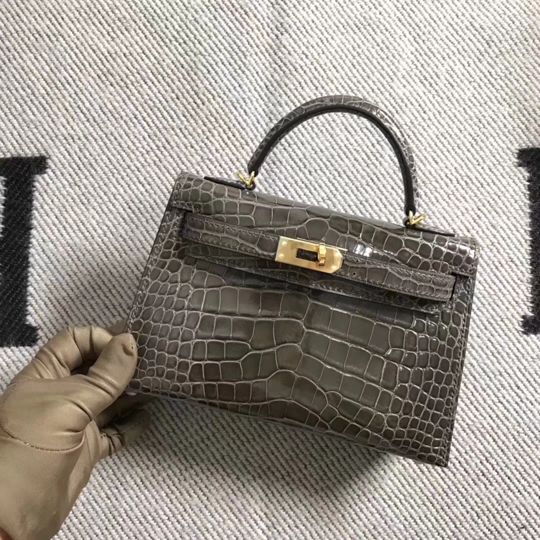Hermès(爱马仕)亮面美洲鳄鱼 mini 2代 铁灰色 金扣-拉尔森鳄鱼皮具定制 - 爱马仕包包官网 Hermès(爱马仕)亮面美洲鳄鱼 mini 2代 铁灰色 金扣
