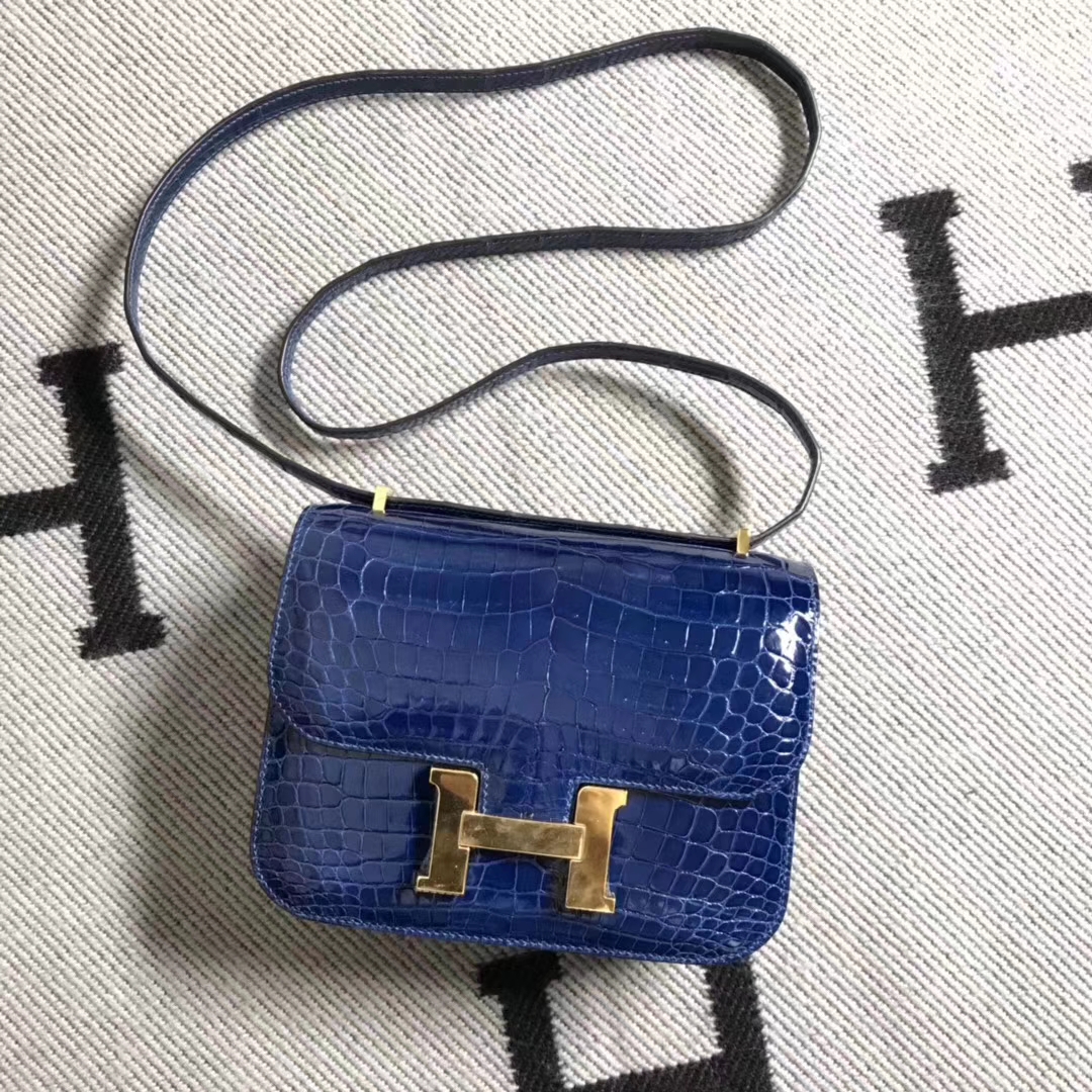 Hermès（爱马仕）小极品亮面鳄鱼 电光蓝 两点 小康 19cm 金扣，完美品质