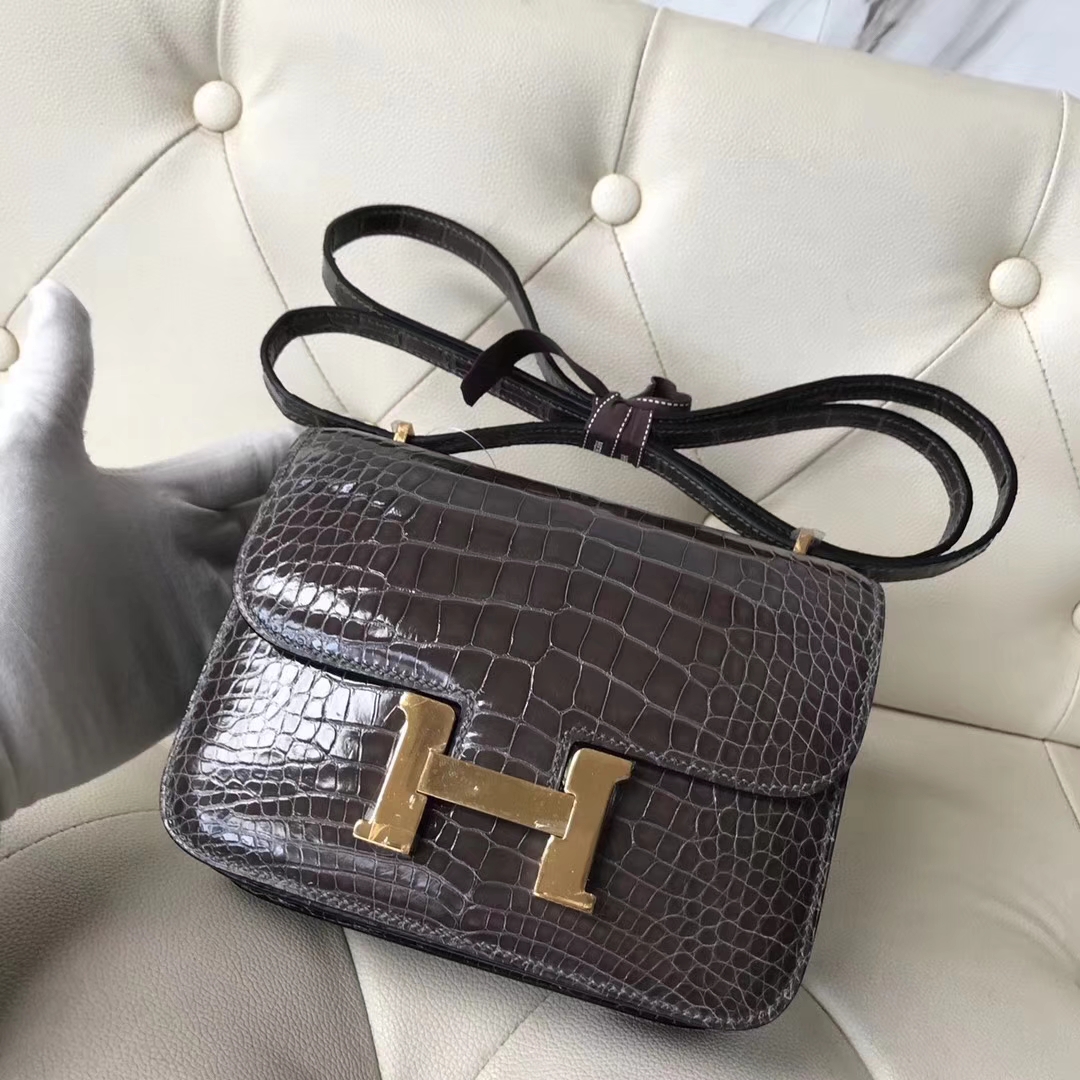 Hermès（爱马仕）Constance18cm Alligator shiny 亮面鳄鱼 ck88 石墨灰 Graphite 金扣