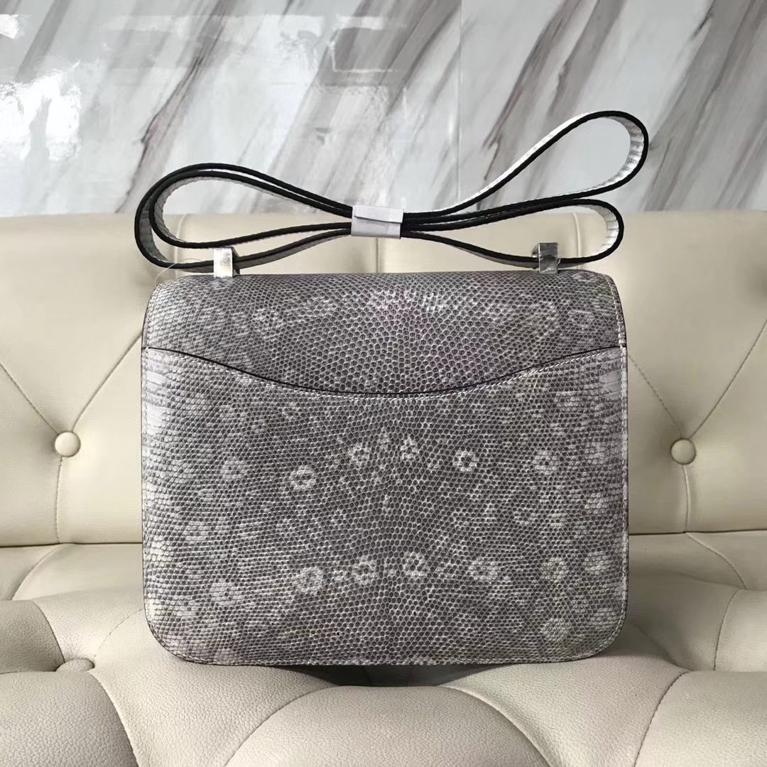 Hermès（爱马仕）Constance24cm lizard 进口亮面蜥蜴皮 01 原色 小喜马拉雅色 银扣