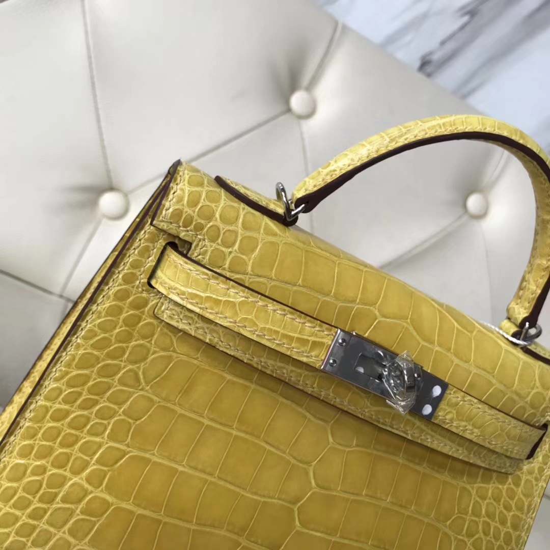 Hermès（爱马仕）Kelly2代 19cm shiny alligator crocodile 亮面框框鳄鱼 9R柠檬黄 蜡线全手工 银扣