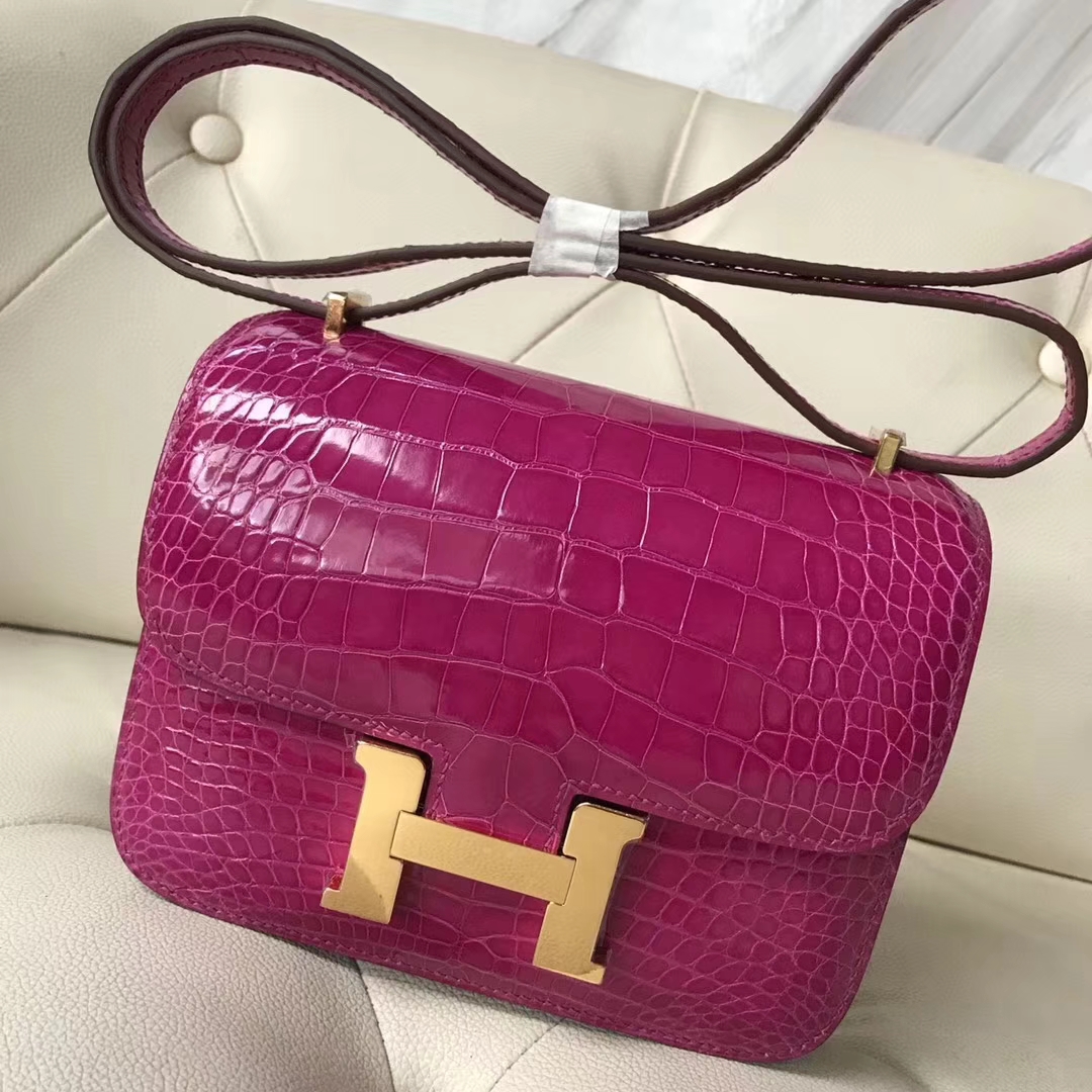 Hermès(爱马仕)Constance Alligator shiny 亮面J5 天方夜谭粉紫 金扣 18cm-拉尔森鳄鱼皮具定制 - 爱马仕包包官网 Hermès(爱马仕)Constance Alligator shiny 亮面J5 天方夜谭粉紫 金扣 18cm