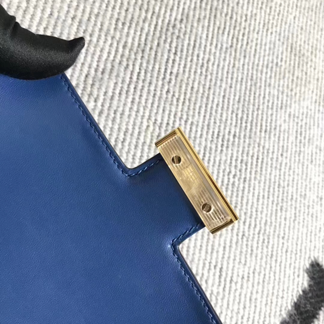 Hermès（爱马仕）小极品亮面鳄鱼 电光蓝 两点 小康 19cm 金扣，完美品质