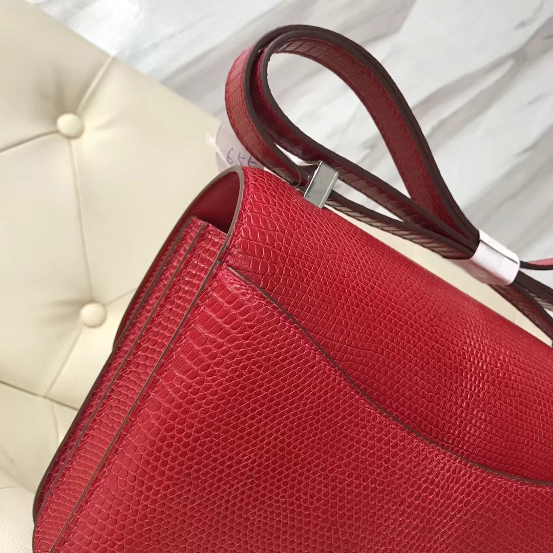 Hermès（爱马仕）Constance24cm lizard 进口亮面蜥蜴皮  Q5 国旗红 Rouge casaque 银扣