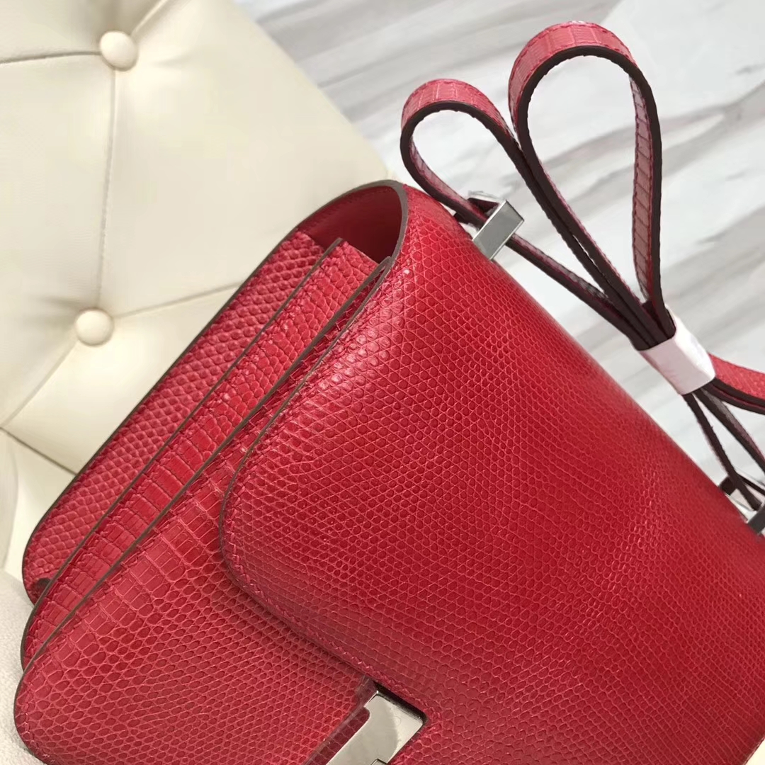Hermès（爱马仕）Constance24cm lizard 进口亮面蜥蜴皮  Q5 国旗红 Rouge casaque 银扣