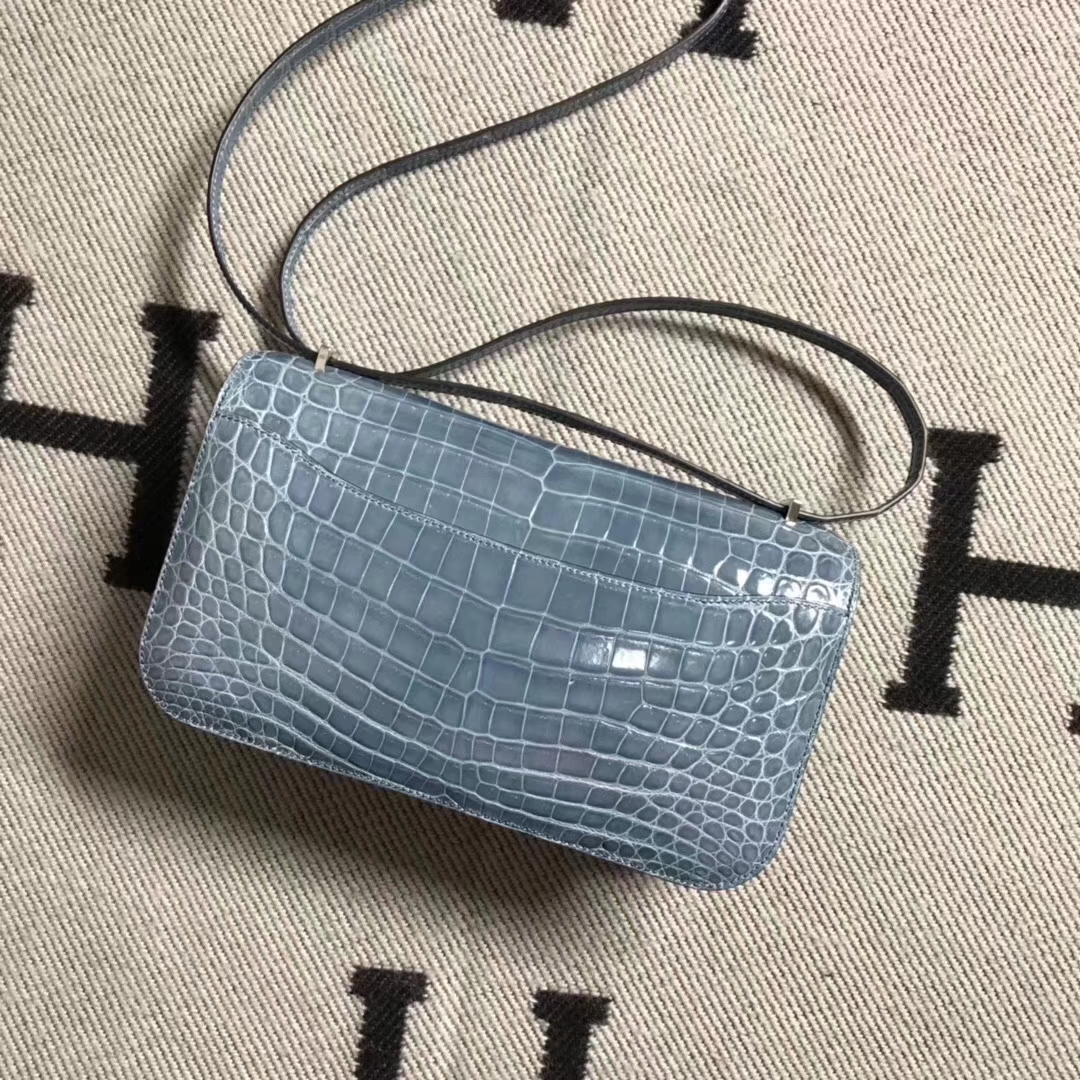 Hermès（爱马仕）Constance 空姐包 极品亮面鳄鱼 小康elan 牛仔蓝 26cm