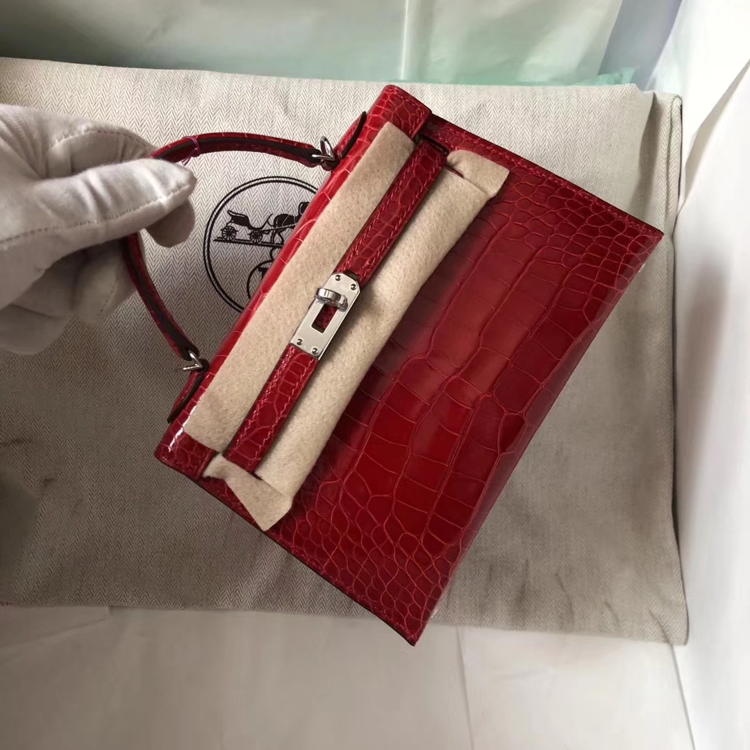 Hermès（爱马仕）Minikelly ll Alligator shiny 亮面鳄鱼 ck95 法拉利红 Braise 银扣