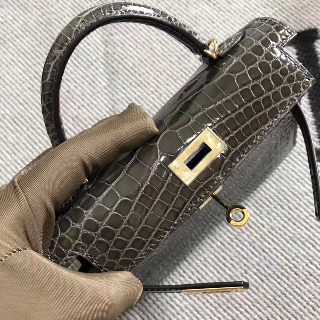 Hermès（爱马仕）亮面美洲鳄鱼 mini 2代 铁灰色 金扣
