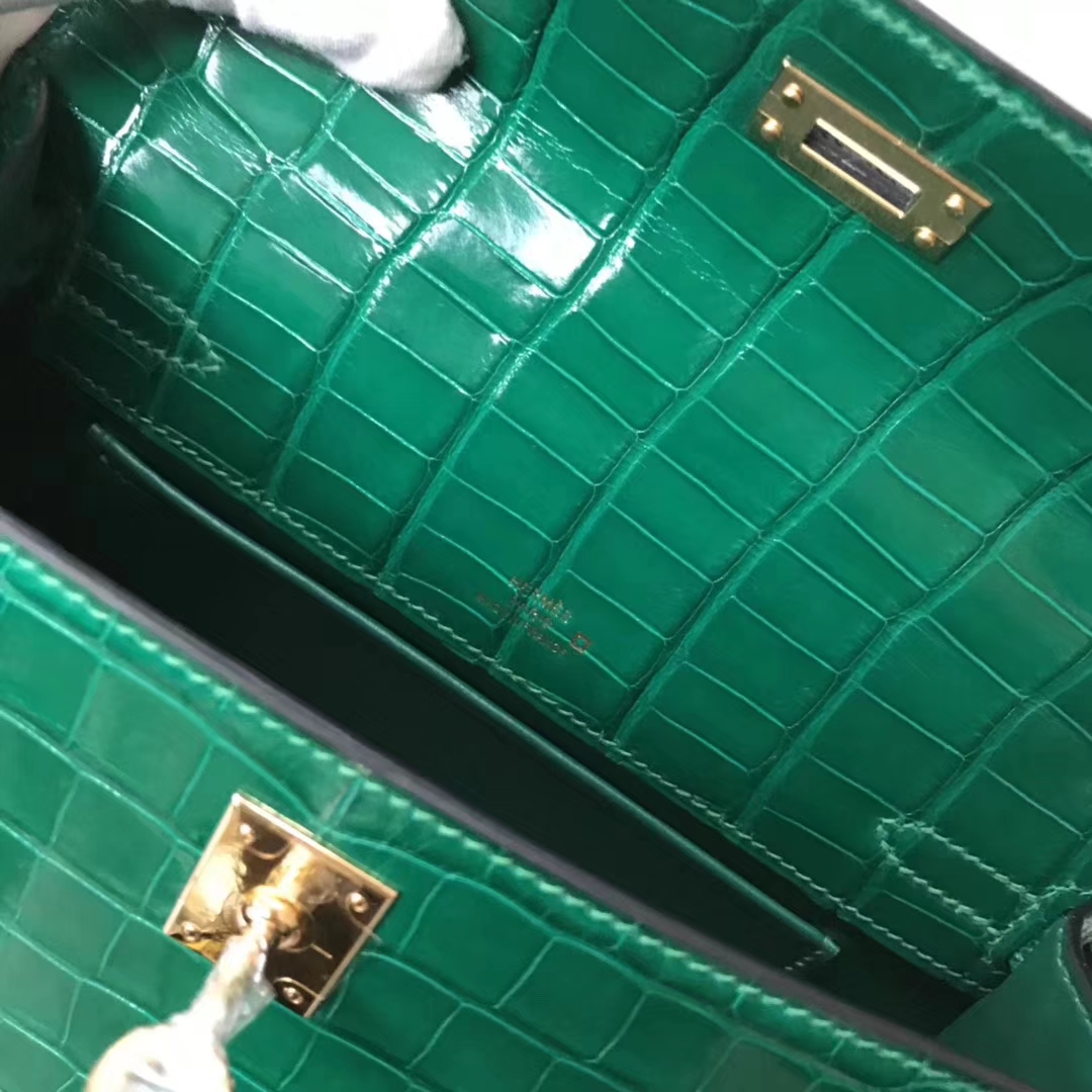 Hermès（爱马仕）Minikelly pochette 亮面鳄鱼 6Ｑ 翡翠绿 金扣 手拿包 晚宴 22cm