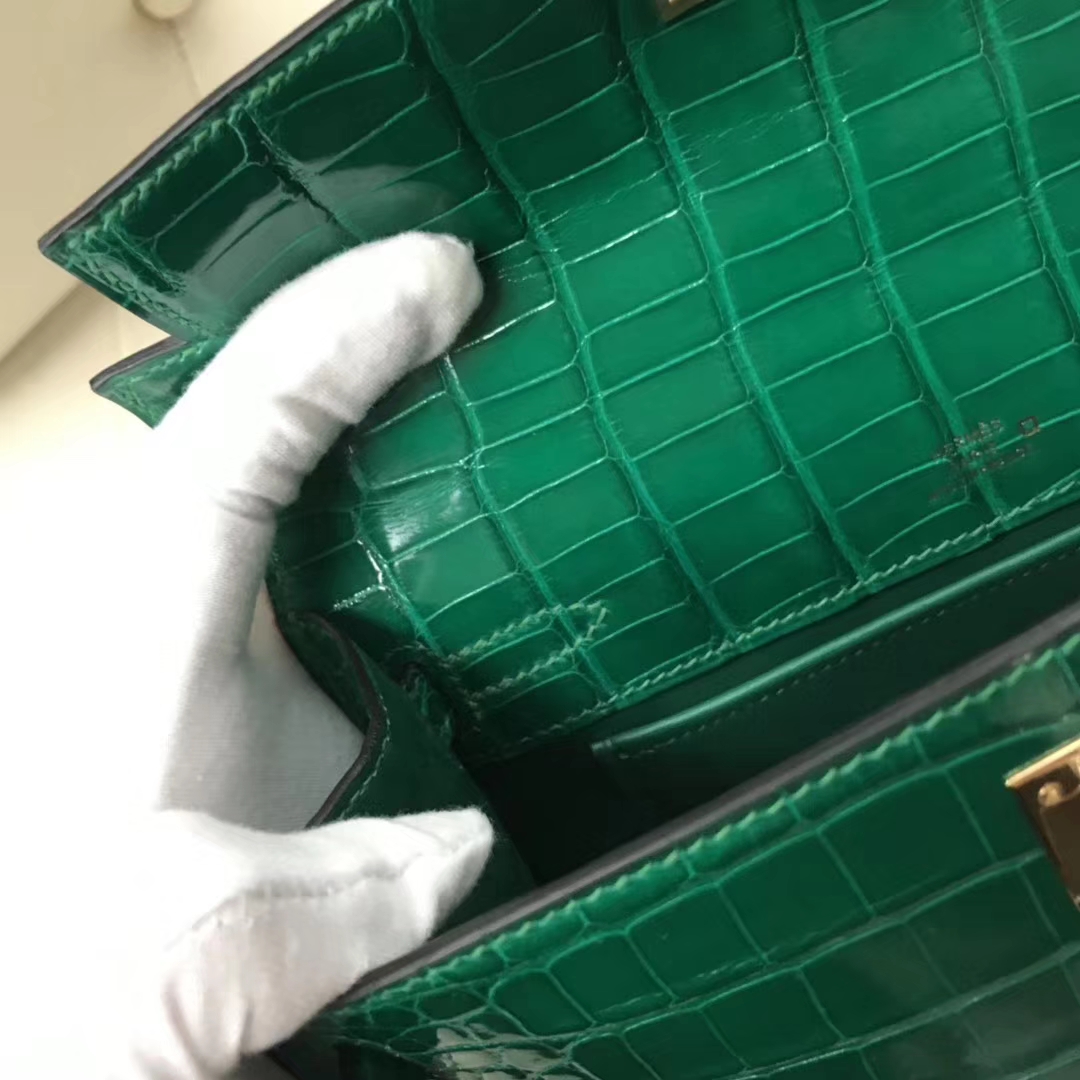 Hermès（爱马仕）Minikelly pochette 亮面鳄鱼 6Ｑ 翡翠绿 金扣 手拿包 晚宴 22cm