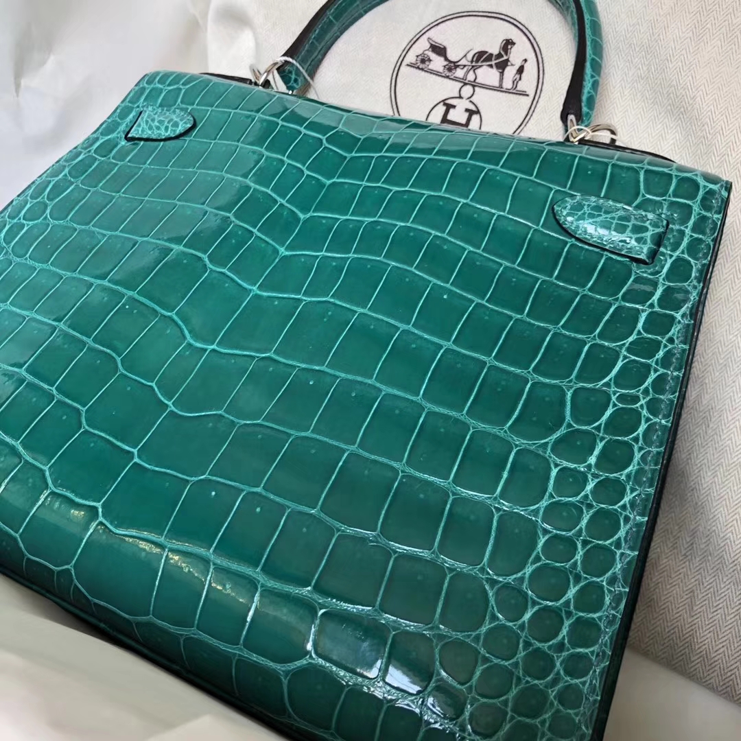 Hermès（爱马仕）Kelly porosus shiny 亮面澳洲湾鳄 6Ｑ 翡翠绿 银扣 28cm