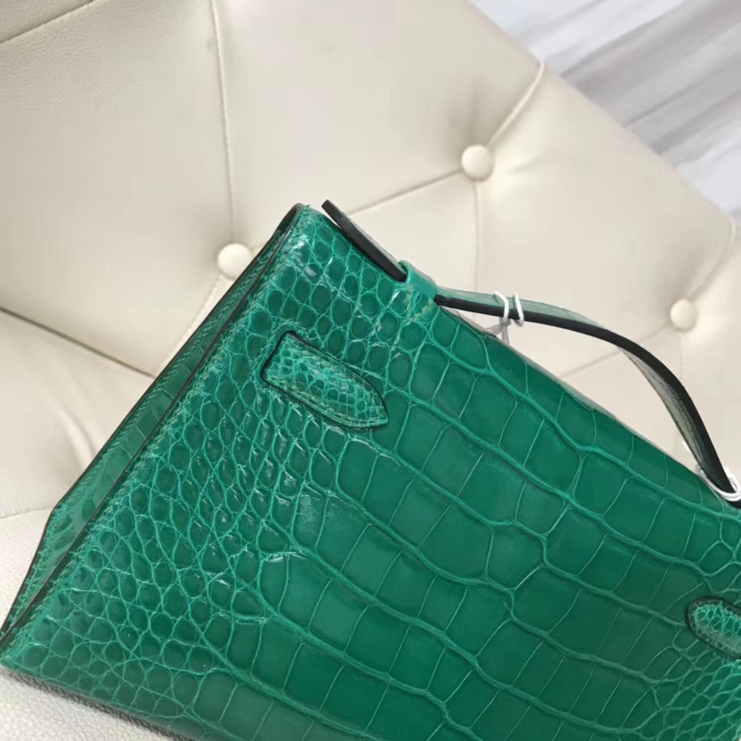Hermès（爱马仕）Minikelly pochette 亮面鳄鱼 6Ｑ 翡翠绿 金扣 手拿包 晚宴 22cm