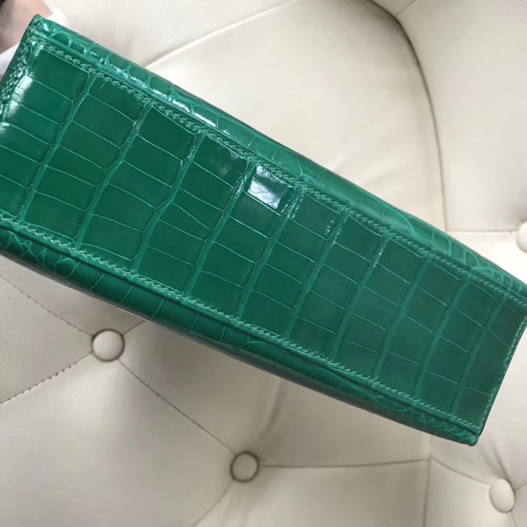 Hermès（爱马仕）Minikelly pochette 亮面鳄鱼 6Ｑ 翡翠绿 金扣 手拿包 晚宴 22cm