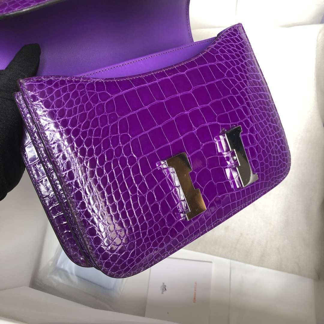 Hermès（爱马仕）Constance Alligator shiny 亮面方块鳄鱼 5L 极度紫 银扣 18cm