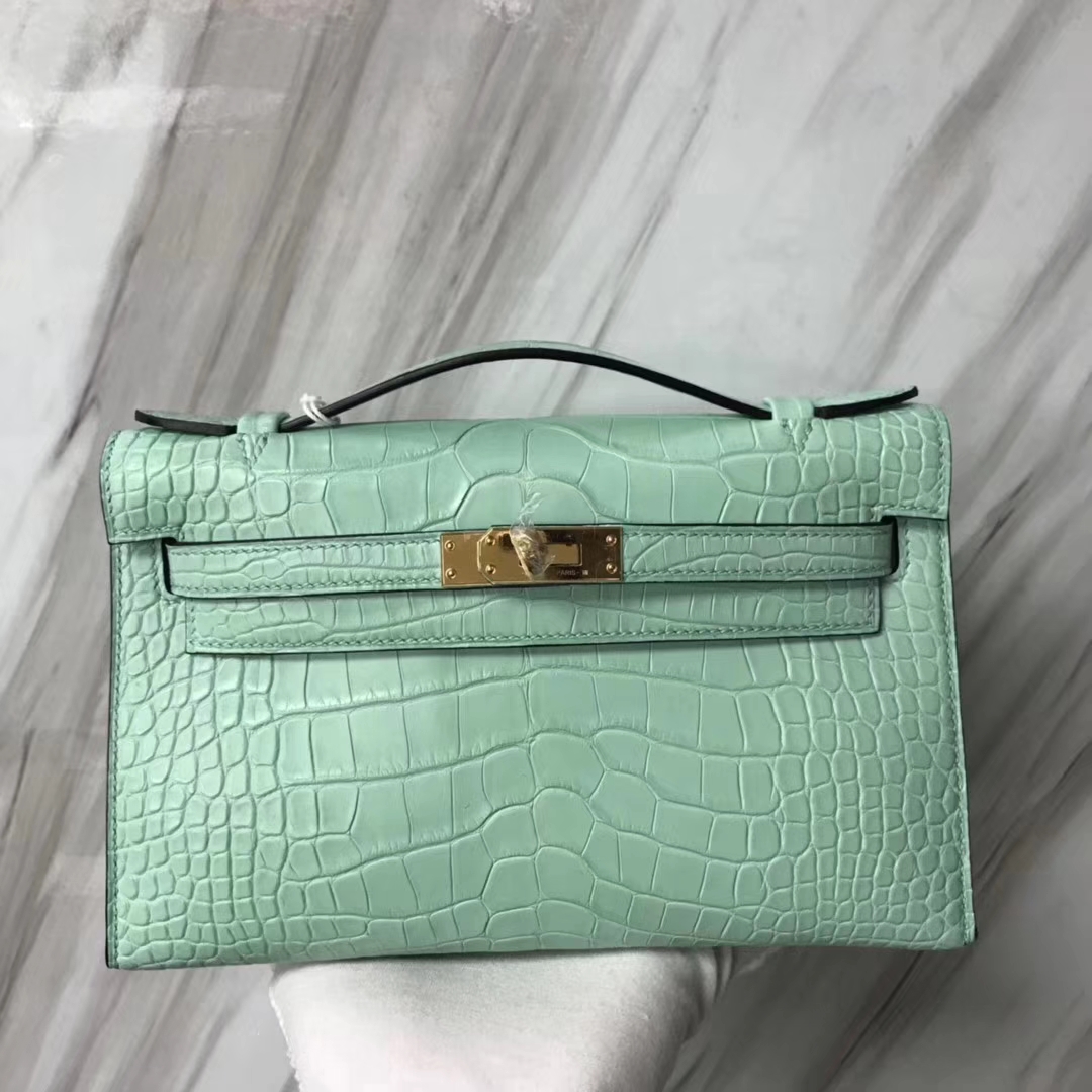 Hermès(爱马仕)Minikelly pochette 雾面鳄鱼 6U 薄荷绿 金扣 手拿包 晚宴包 22cm-拉尔森鳄鱼皮具定制 - 爱马仕包包官网 Hermès(爱马仕)Minikelly pochette 雾面鳄鱼 6U 薄荷绿 金扣 手拿包 晚宴包 22cm
