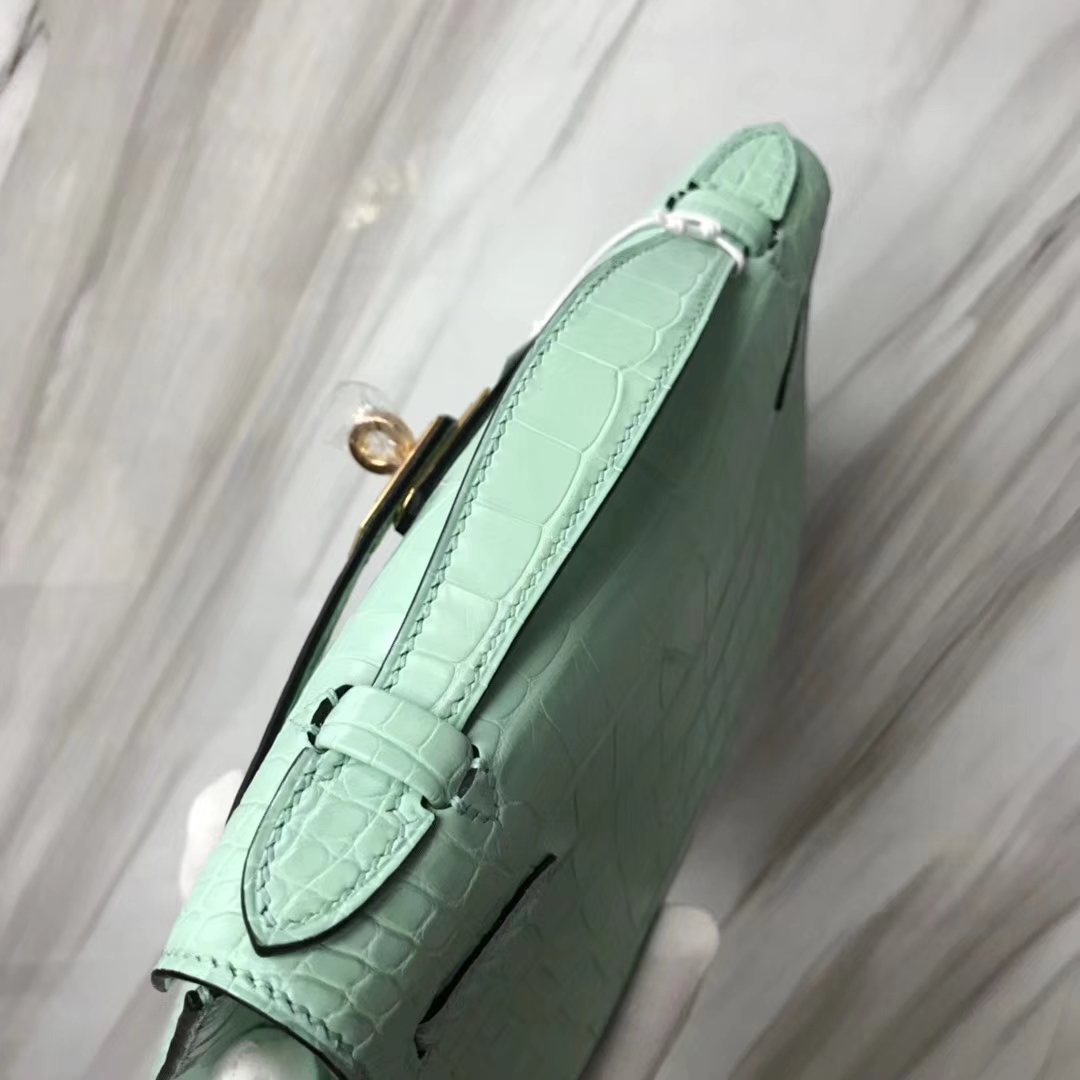 Hermès（爱马仕）Minikelly pochette 雾面鳄鱼 6U 薄荷绿 金扣 手拿包 晚宴包 22cm