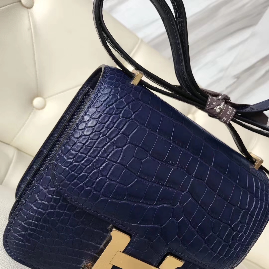Hermès（爱马仕）Constance Matt alligator crocodile 雾面美洲鳄 宝石蓝 19cm 接受定制